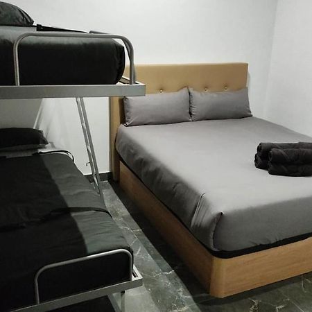 Beautiful Appartment In Martorell Extérieur photo