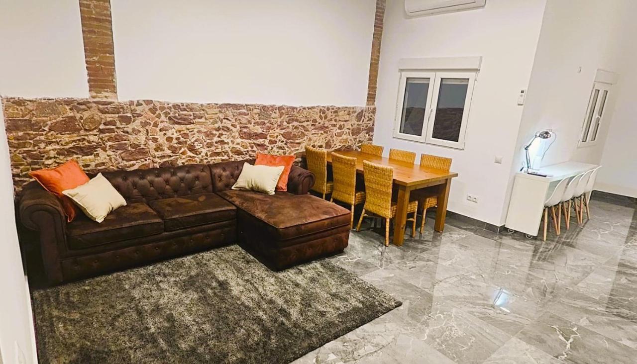 Beautiful Appartment In Martorell Extérieur photo